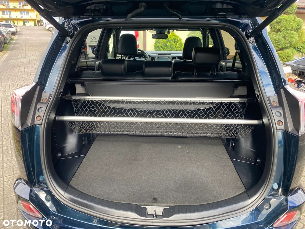 Toyota RAV4 - 11
