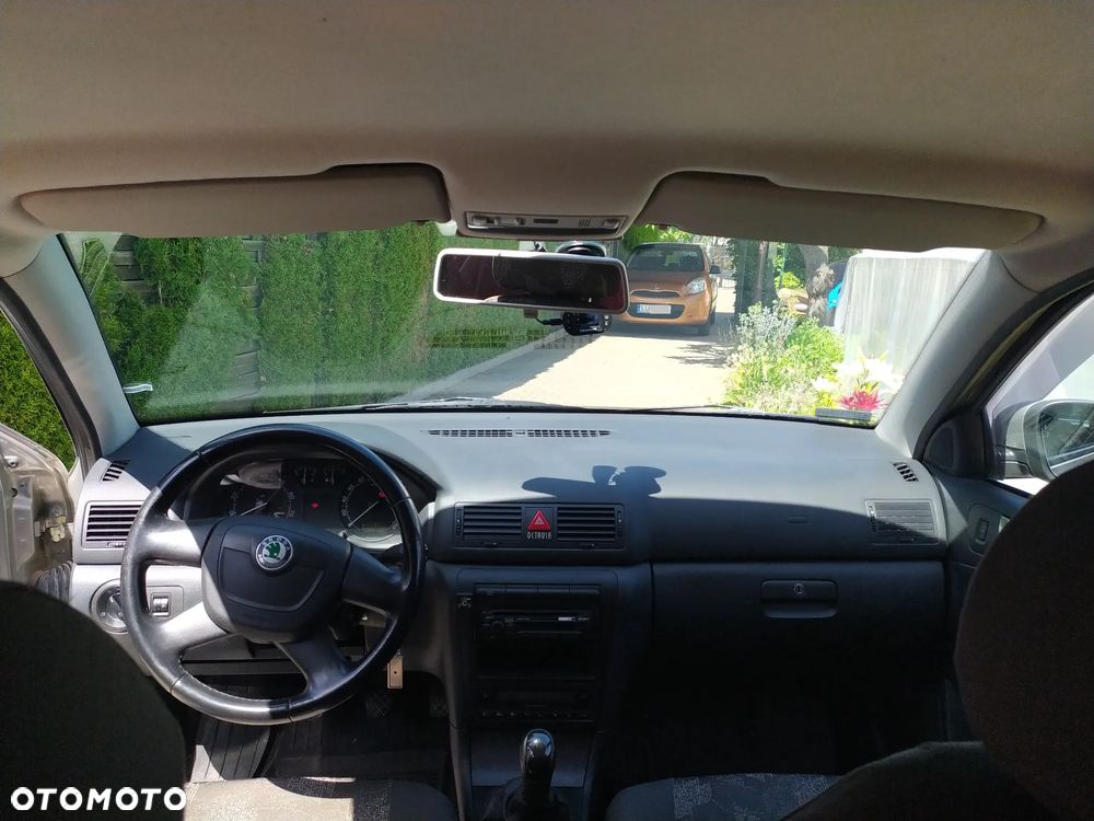 Skoda Octavia 1.6 Tour - 4