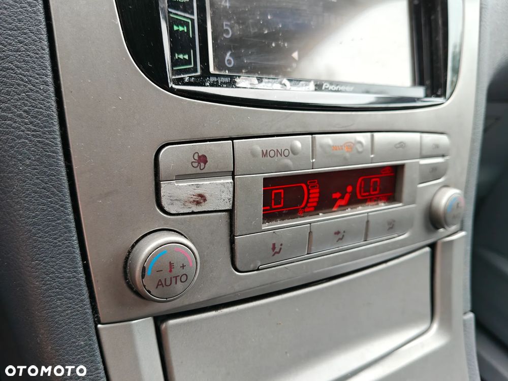 Ford S-Max 1.8 TDCi Silver X - 29
