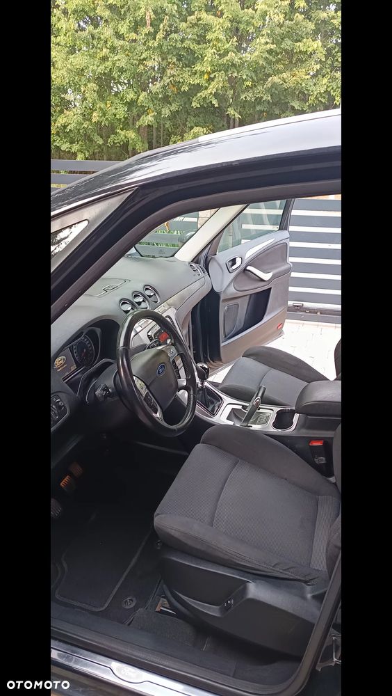 Ford Galaxy 2.0 TDCi Ghia - 9