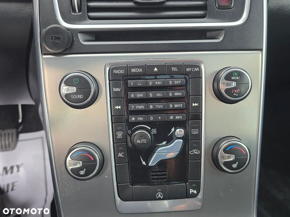 Volvo V60 D4 Summum - 33