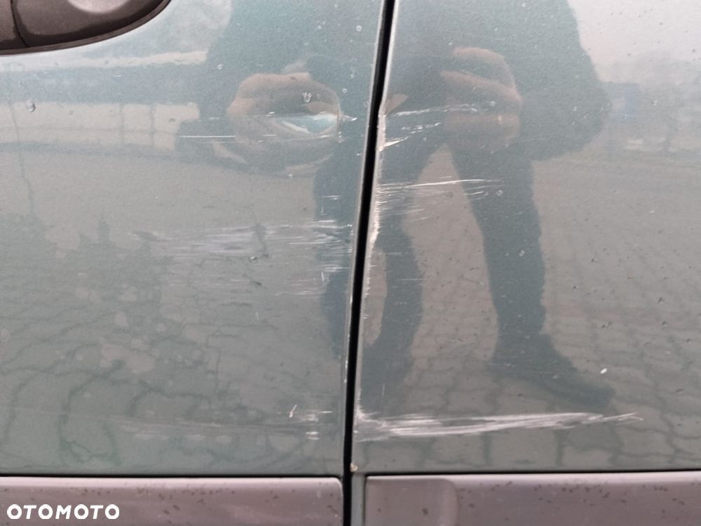 Ford Focus 1.6 Comfort - 10