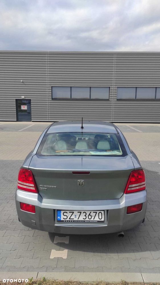 Dodge Avenger - 5