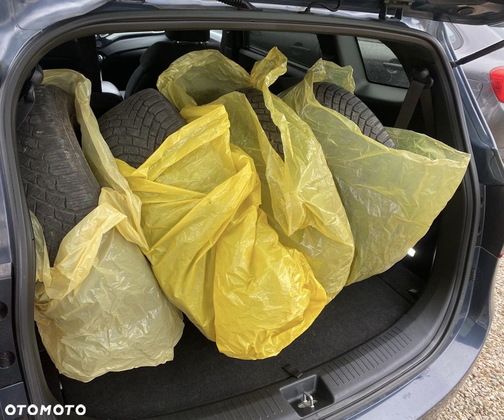 Kia Carens 1.7 CRDi XL 7os - 33