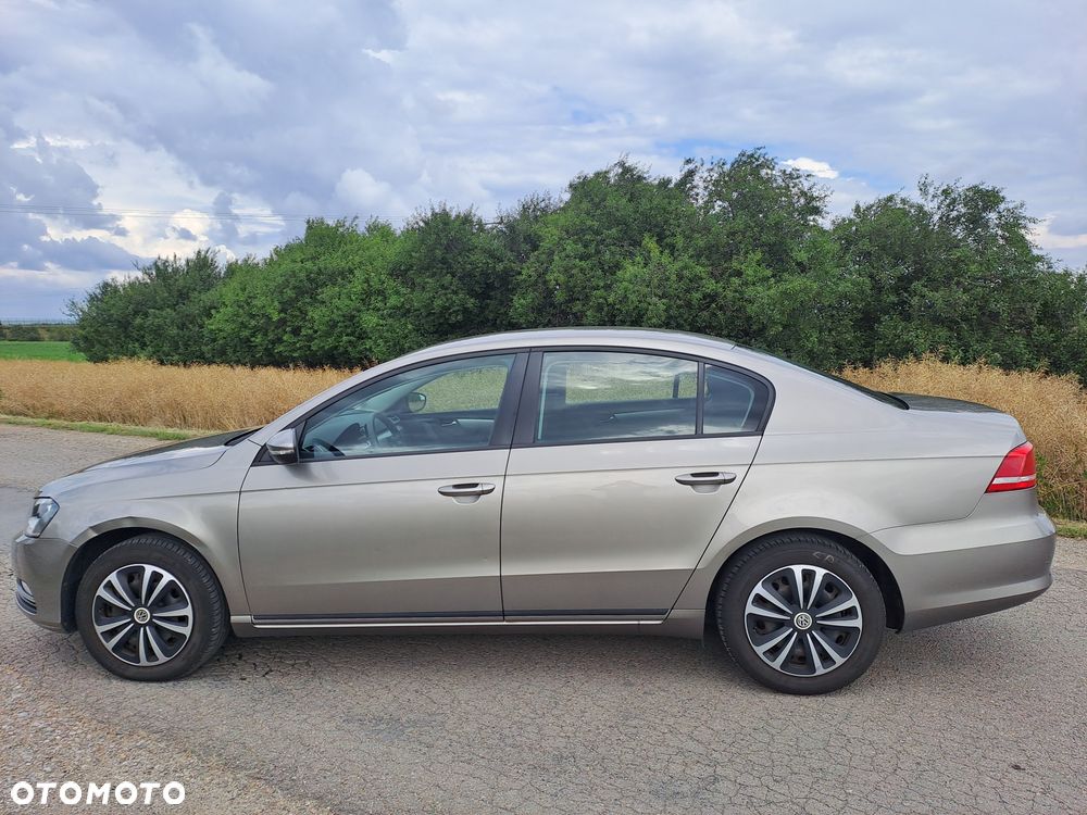 Volkswagen Passat - 2