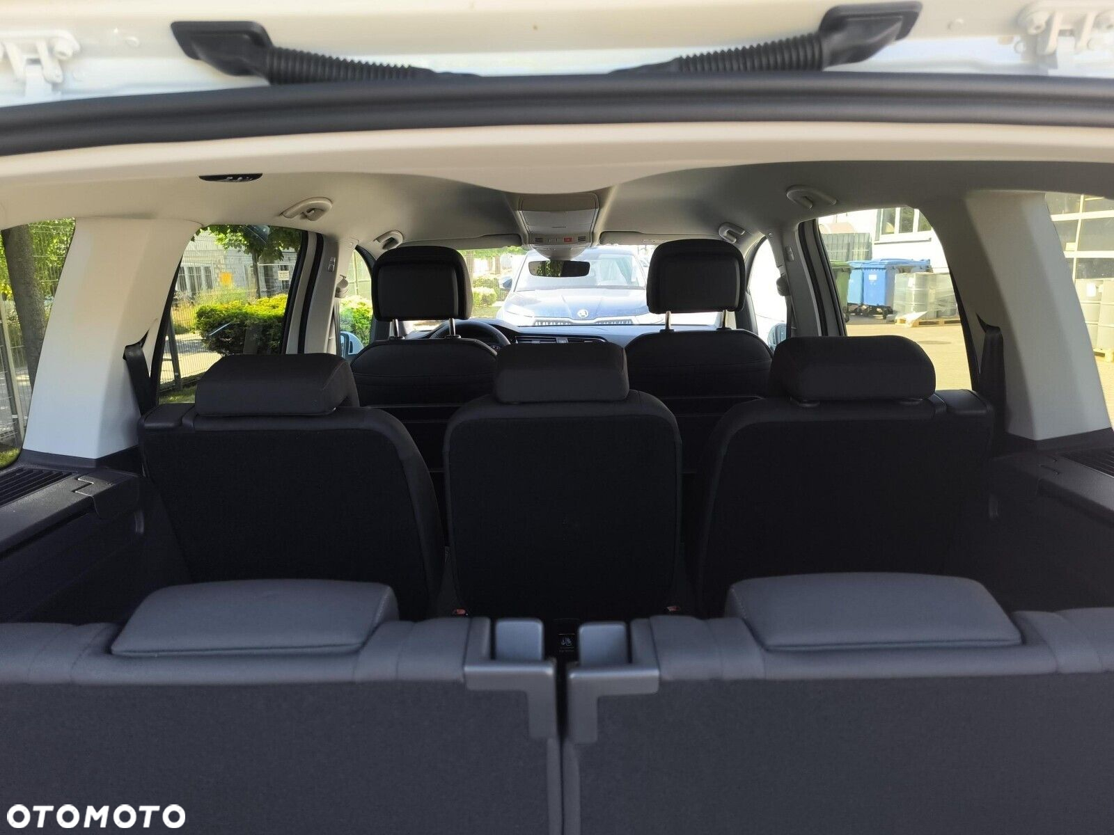 Volkswagen Touran - 19