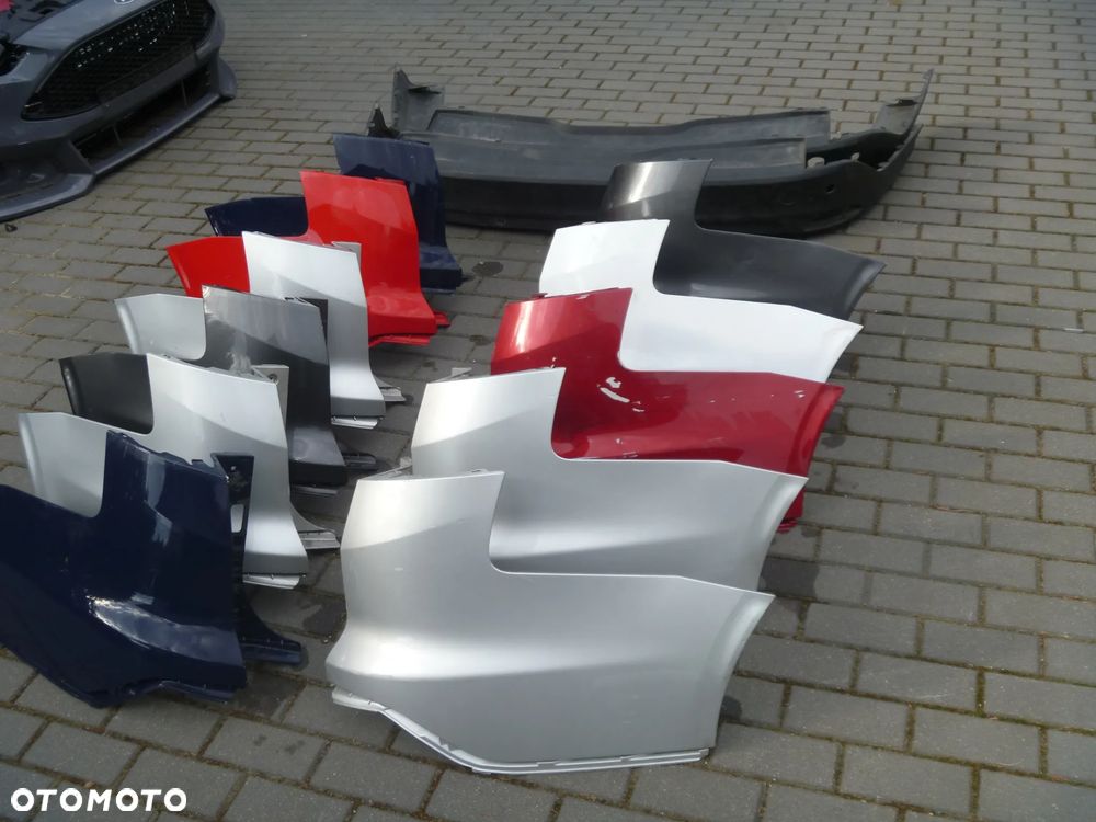 FORD FOCUS MK3 SEDAN HB DRZWI TYLNE PRAWE - 10