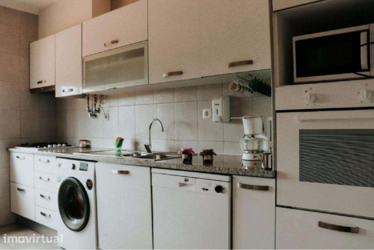Quarto - localizado em Setubal - Grande imagem: 4/10