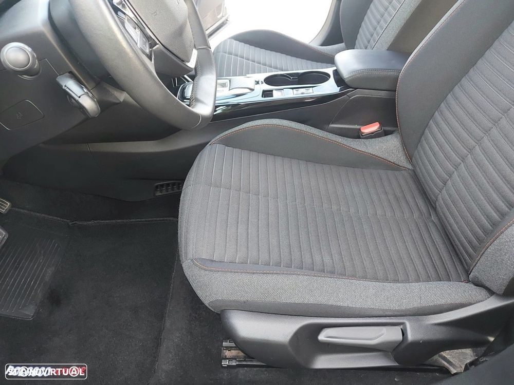 Peugeot e-2008 50 kWh Active Pack - 11