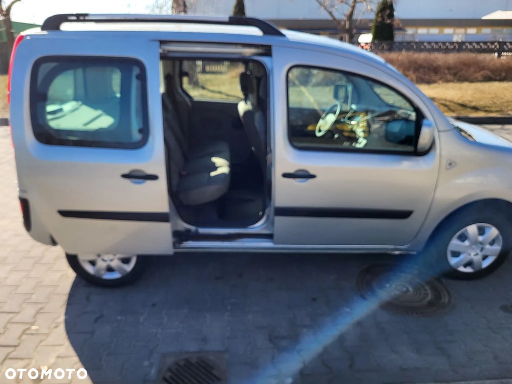Renault Kangoo 1.6 8V 90 Happy Family - 16