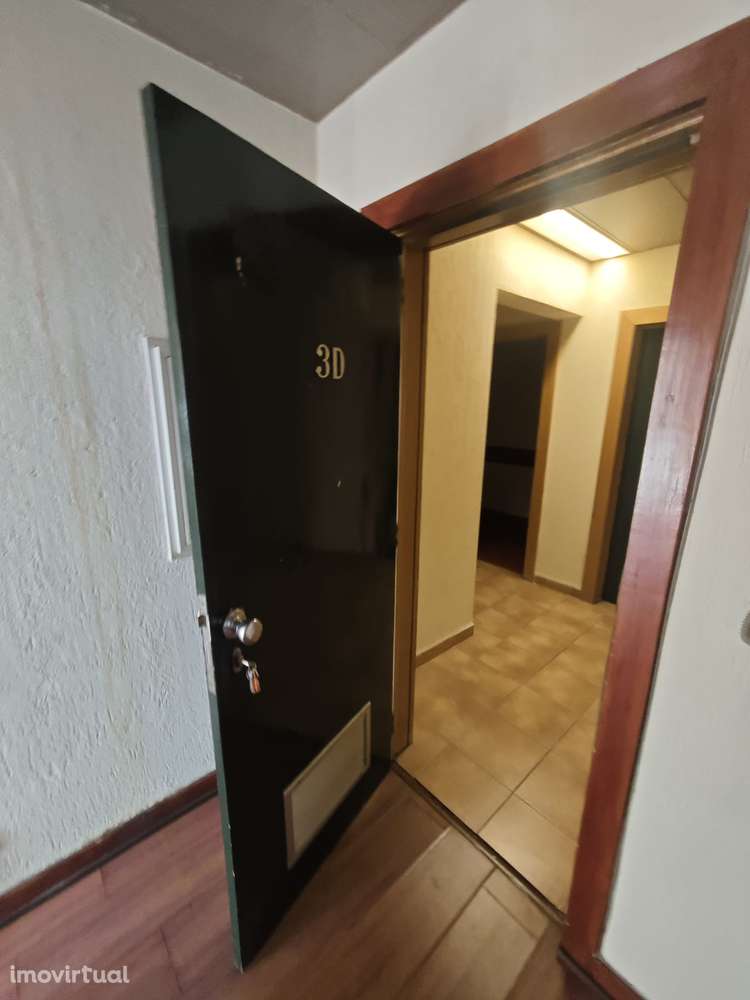 Arrendamento de escritório na Praça do Município - Covilhã - Grande imagem: 3/11