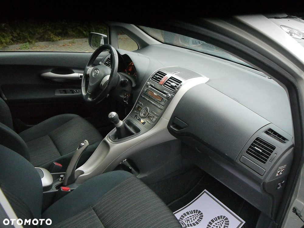Toyota Auris 1.6 Valvematic Edition - 19