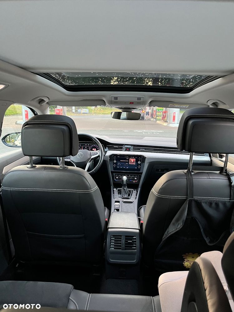 Volkswagen Passat 2.0 TDI Elegance DSG - 10