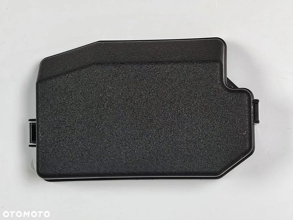 MITSUBISHI OUTLANDER PHEV 20-22r Pokrywa Skrzynki Bezpieczników - 1