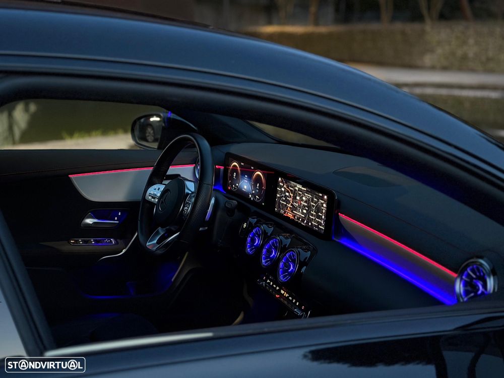 Mercedes-Benz CLA 250 e 8G-DCT AMG Line - 32