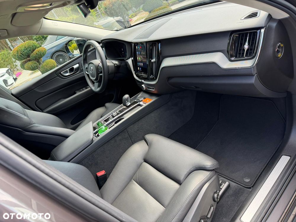 Volvo XC 60 B4 D Ultimate Dark - 9