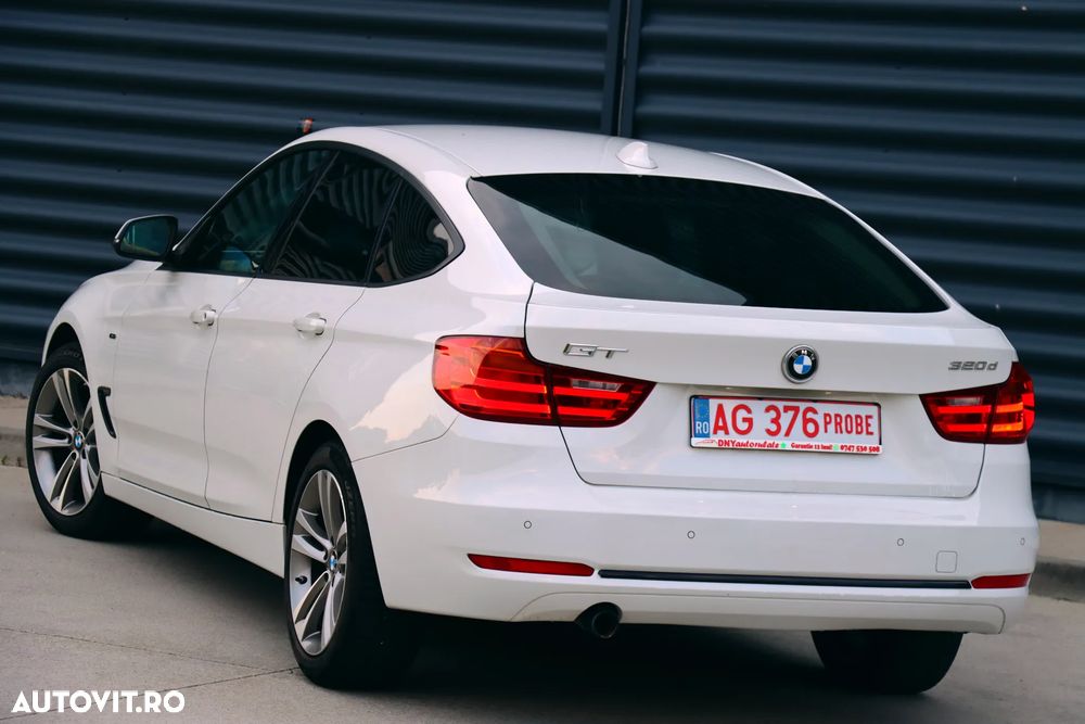 BMW Seria 3 320d Aut. Sport Line - 22
