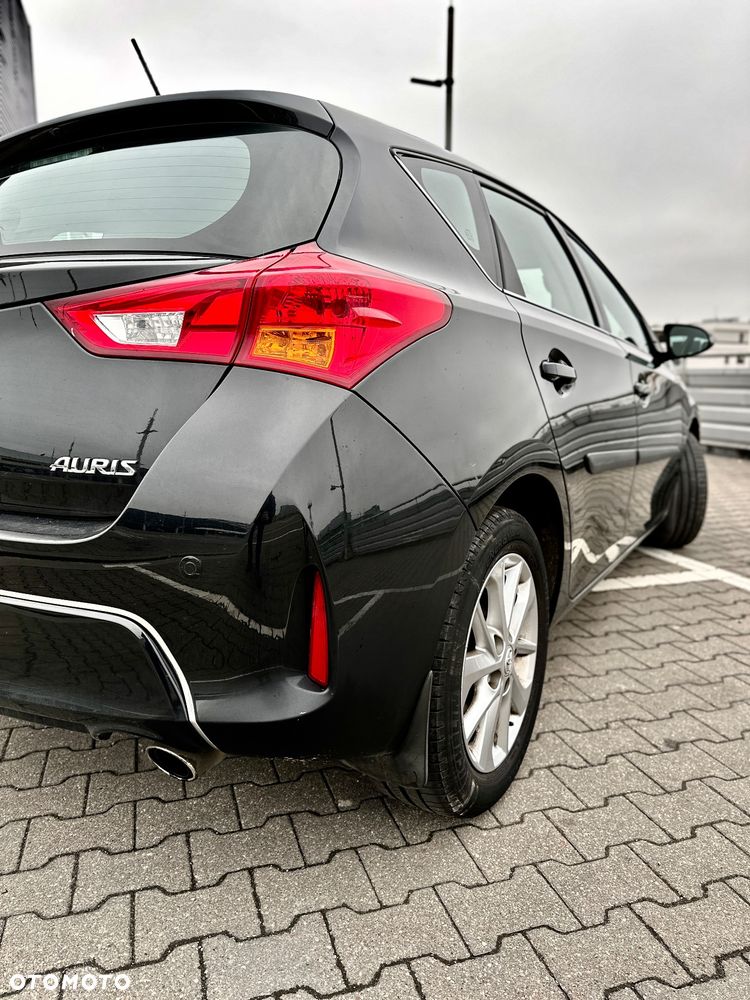 Toyota Auris 1.6 Premium - 6