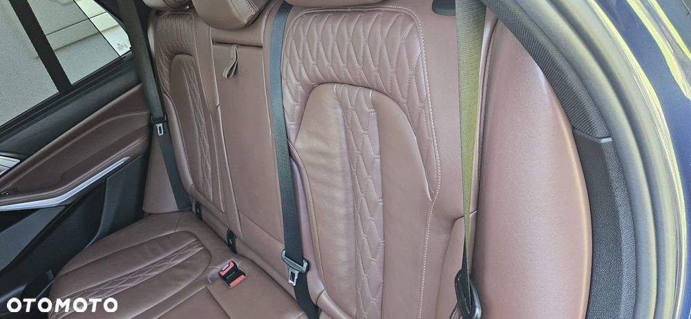 BMW X5 xDrive40i - 16