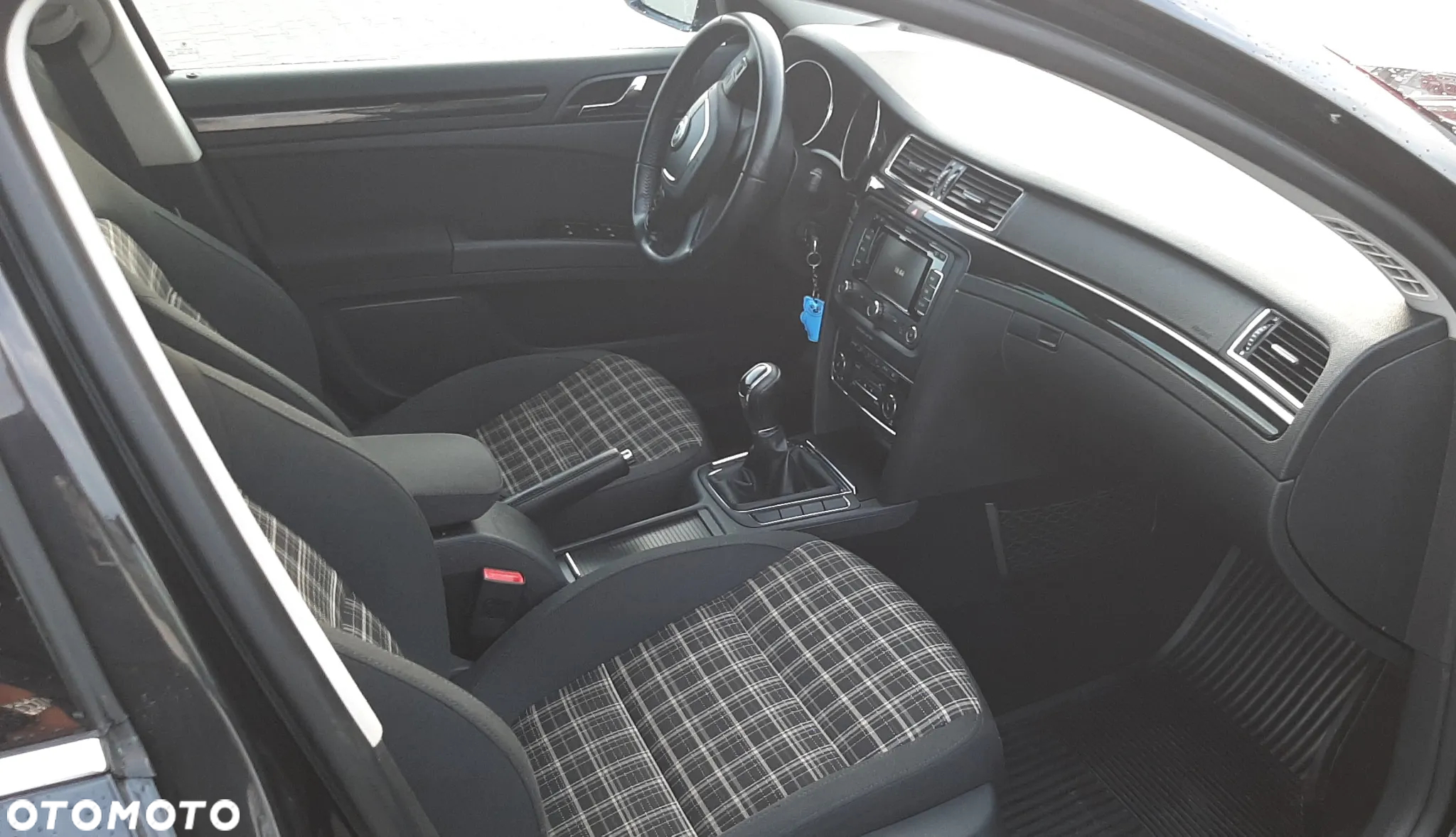 Skoda Superb 2.0 TDI Elegance - 11