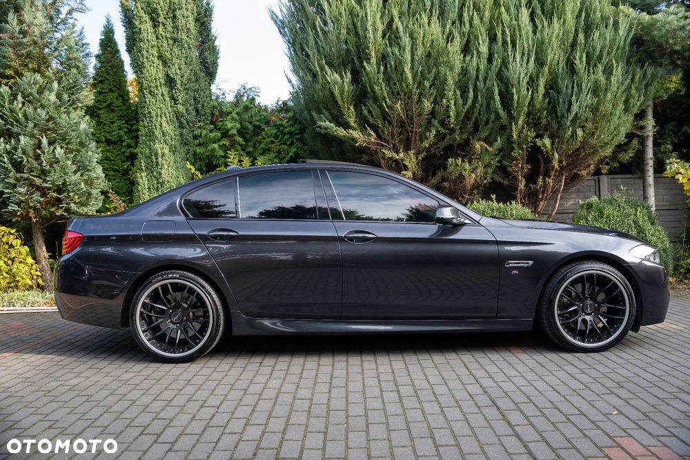 BMW Seria 5 530d xDrive - 7