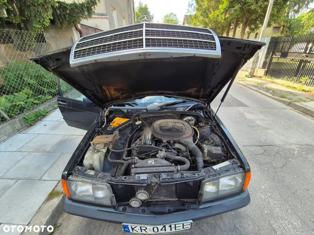 Mercedes-Benz W201 (190) - 22
