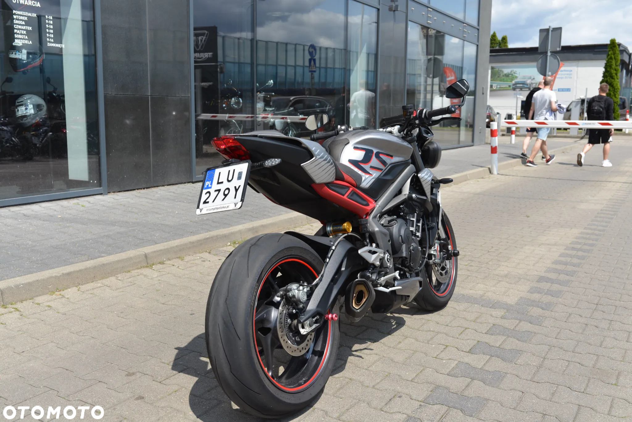 Triumph Street Triple - 6
