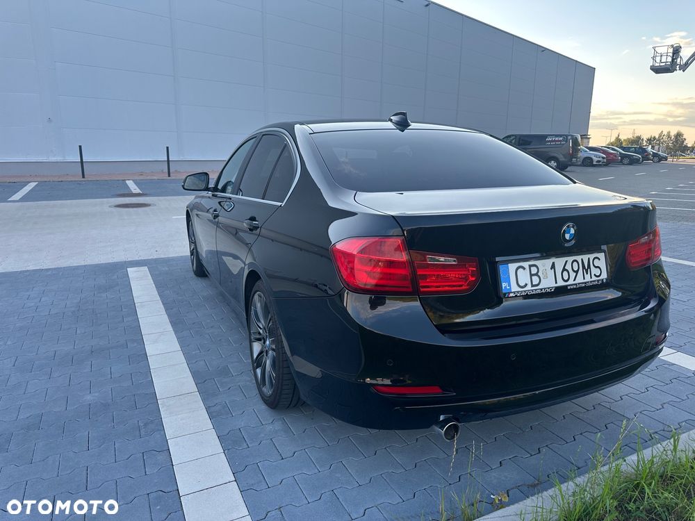 BMW Seria 3 320d Blue Performance - 4