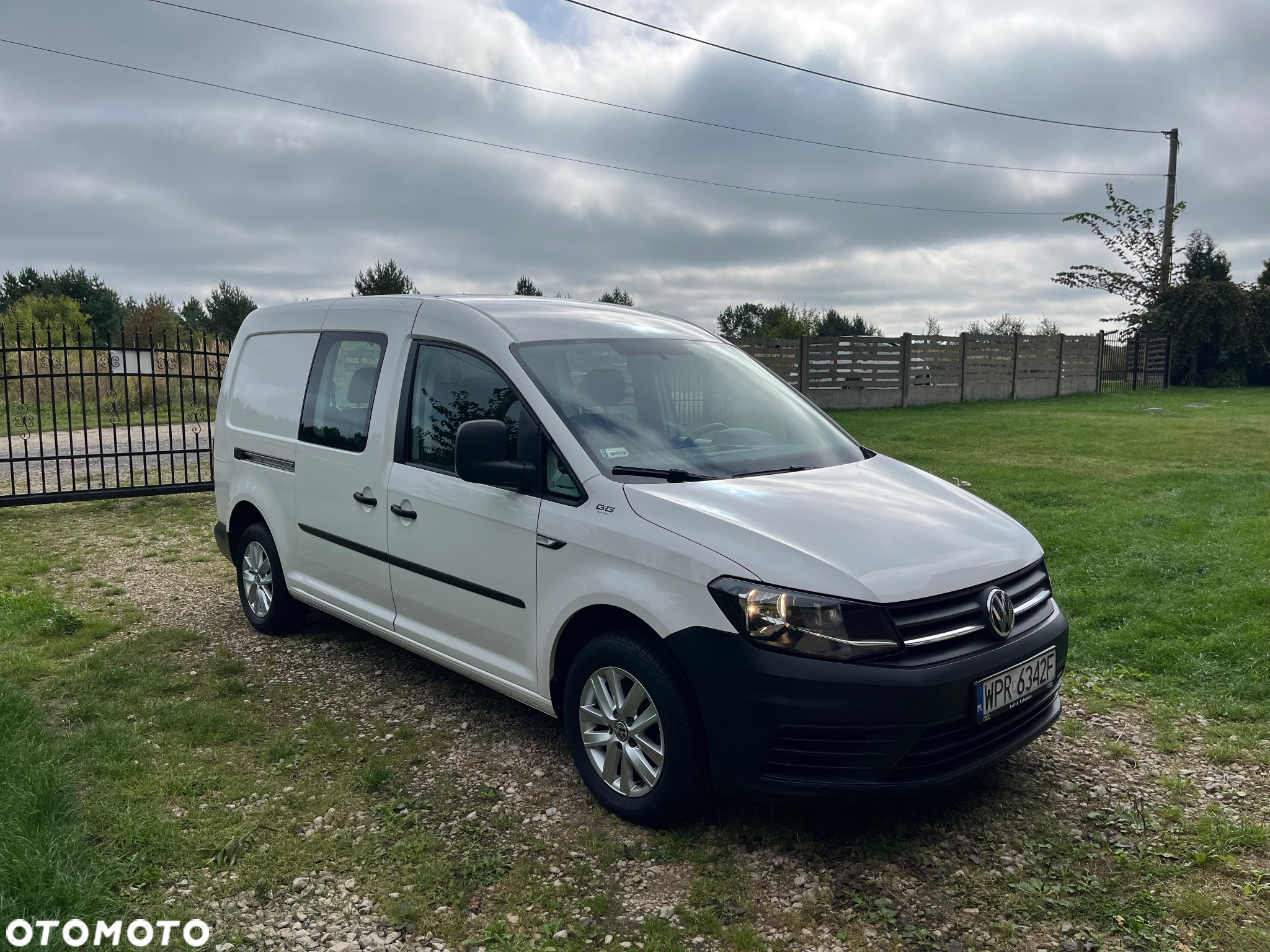 Volkswagen Caddy Maxi 2.0 TDI Comfortline - 2