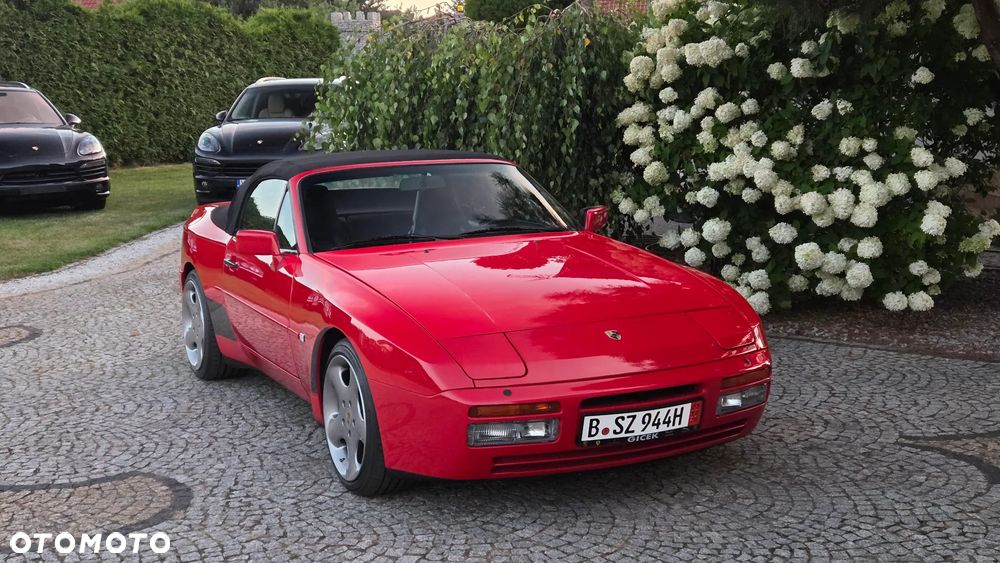 Porsche 944 - 35