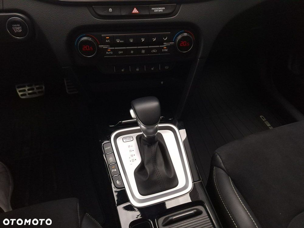 Kia XCeed 1.5 T-GDI Prestige Line DCT - 24