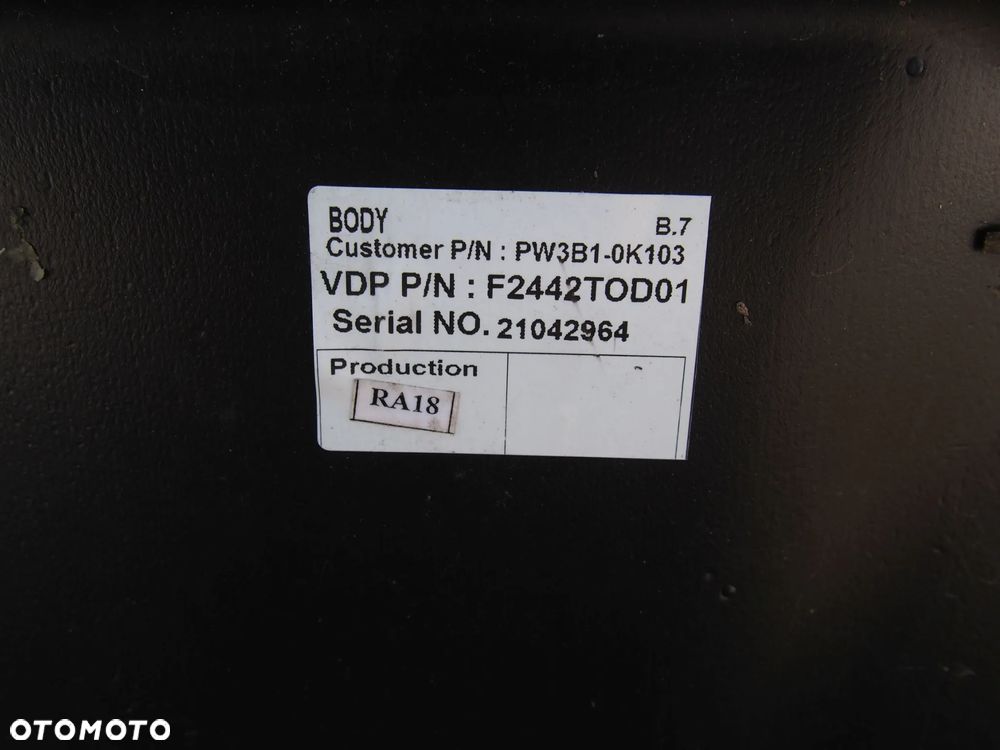 Toyota Hilux VIII 16r Wykladzina kuweta paki - 4