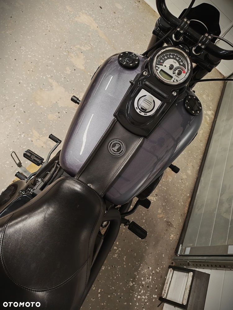 Harley-Davidson Dyna Super Glide - 4