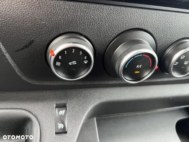 Renault Master kontener 2,3 Dci 130 KM klima tempomat - 12