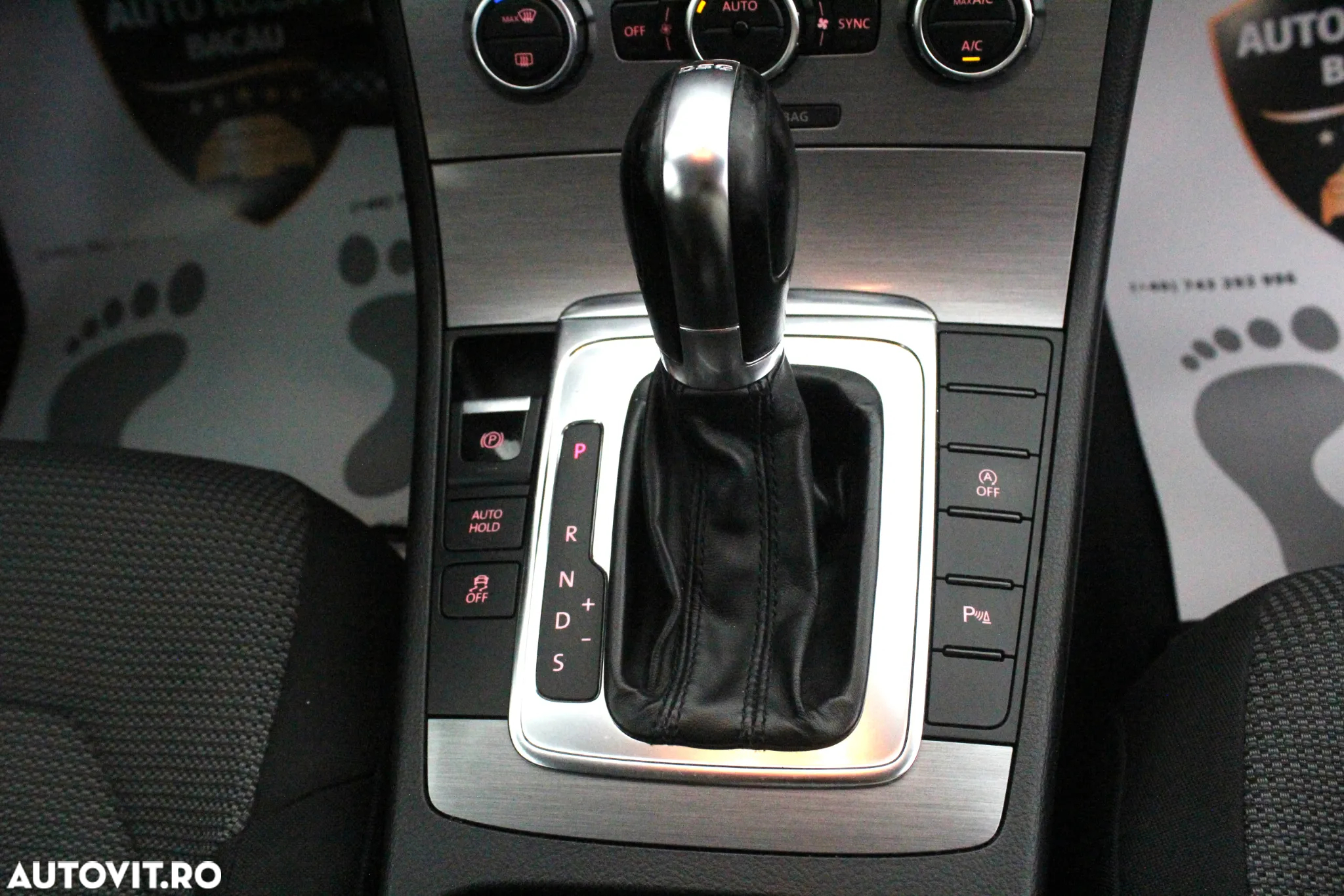 Volkswagen Passat Variant 1.6 TDI BlueMotion Technology DSG Comfortline - 19