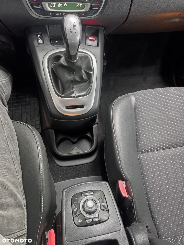 Renault Grand Scenic dCi 110 EDC Bose Edition - 17