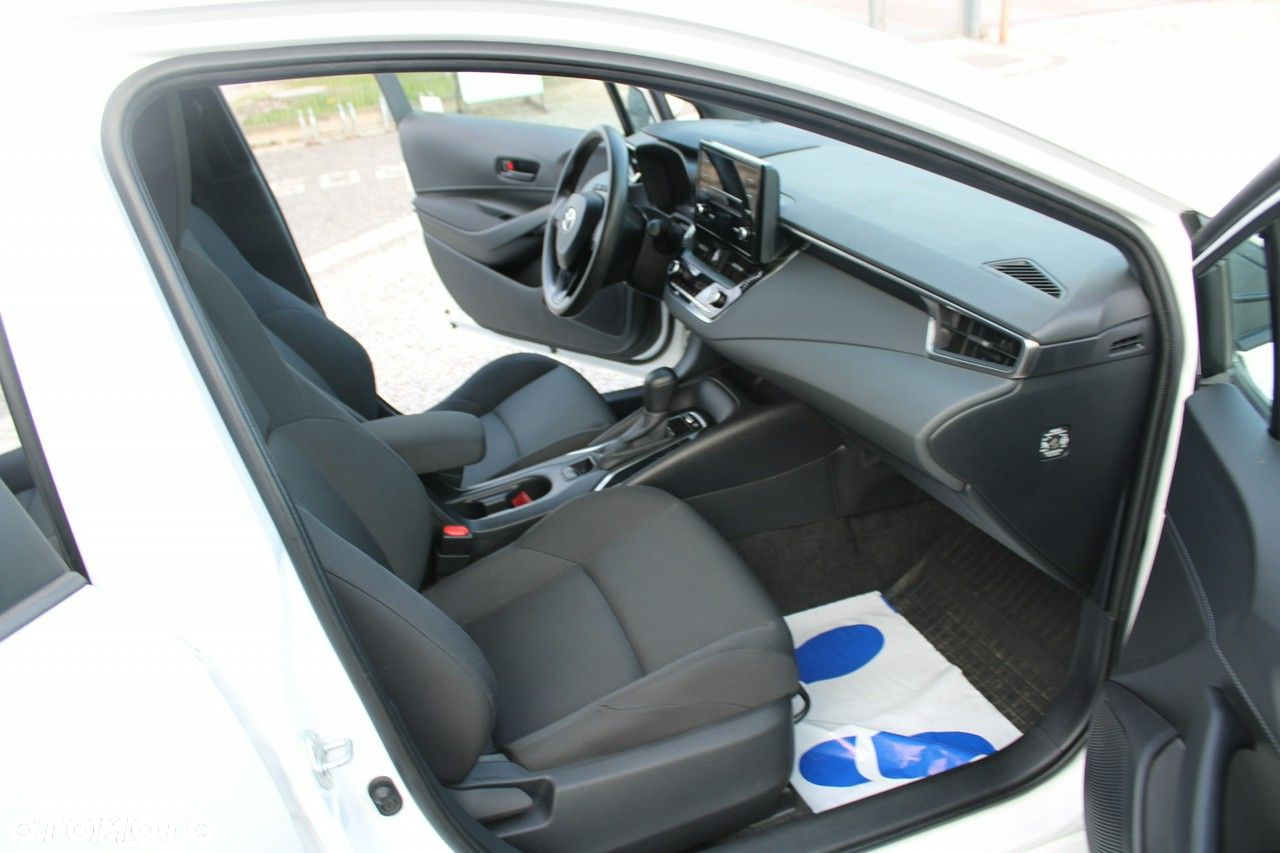 Toyota Corolla - 30