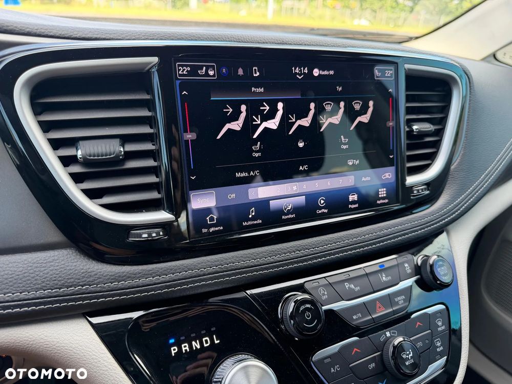Chrysler Pacifica - 25
