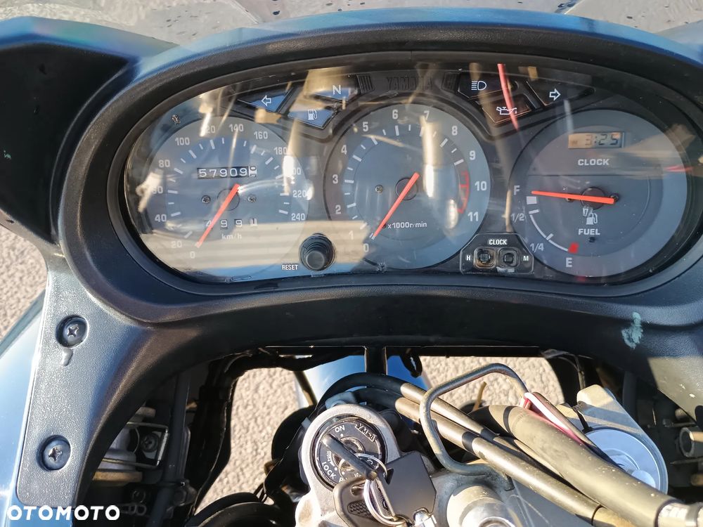 Yamaha XJ - 2