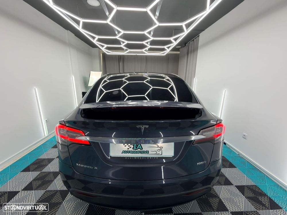 Tesla Model X 100D - 7