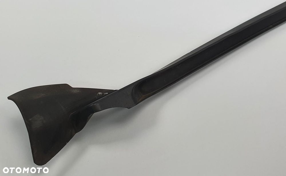 LISTWA SZYBY CZOŁOWEJ PRAWA VOLVO C70 II 30787525 P154416800 - 4