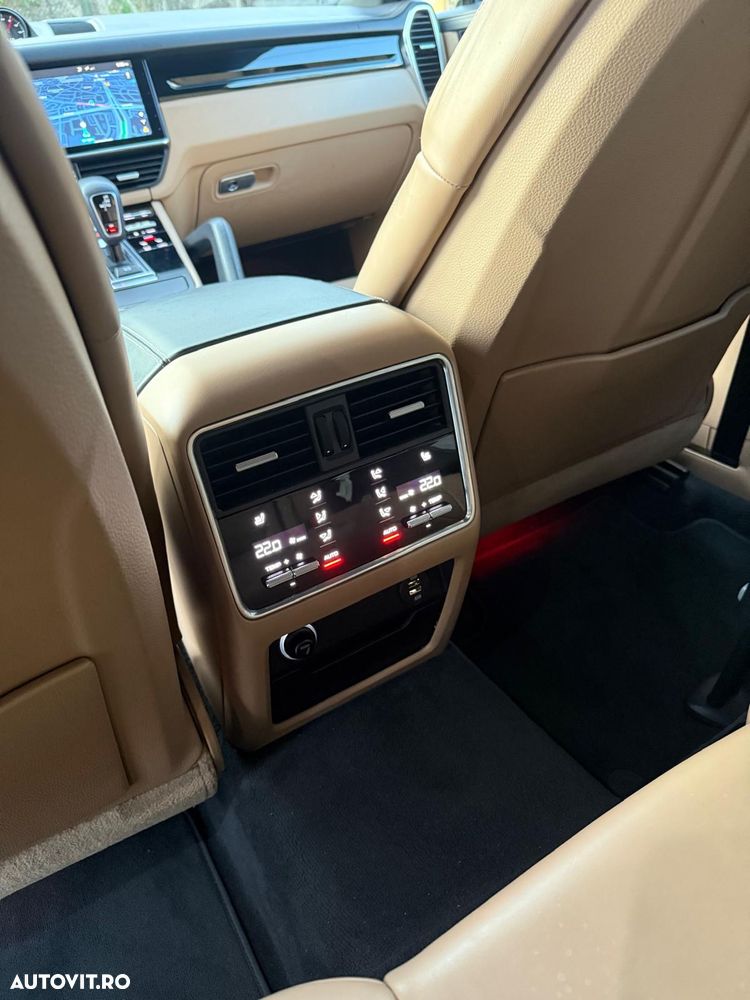 Porsche Cayenne S - 15