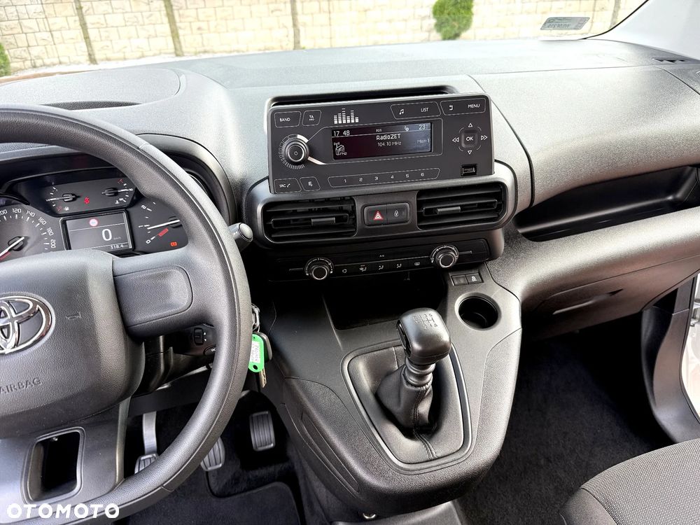 Toyota Proace City Verso 1.2 D-4T Combi - 22