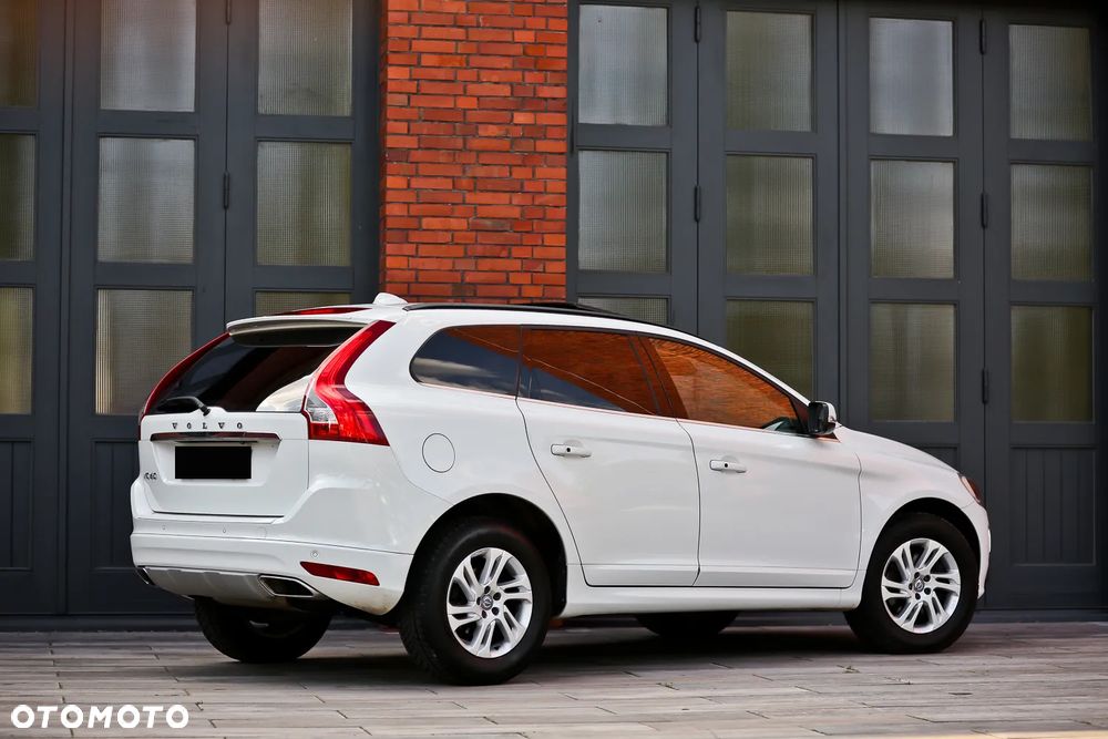 Volvo XC 60 D4 Geartronic Summum - 16