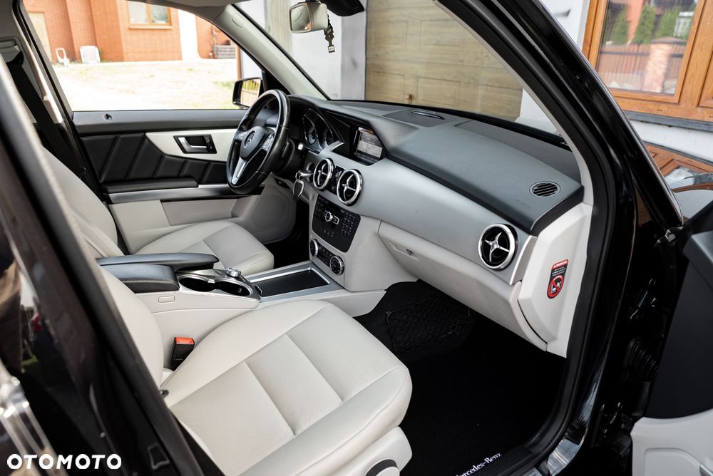Mercedes-Benz GLK 250 CDI DPF 4Matic BlueEFFICIENCY 7G-TRONIC - 24
