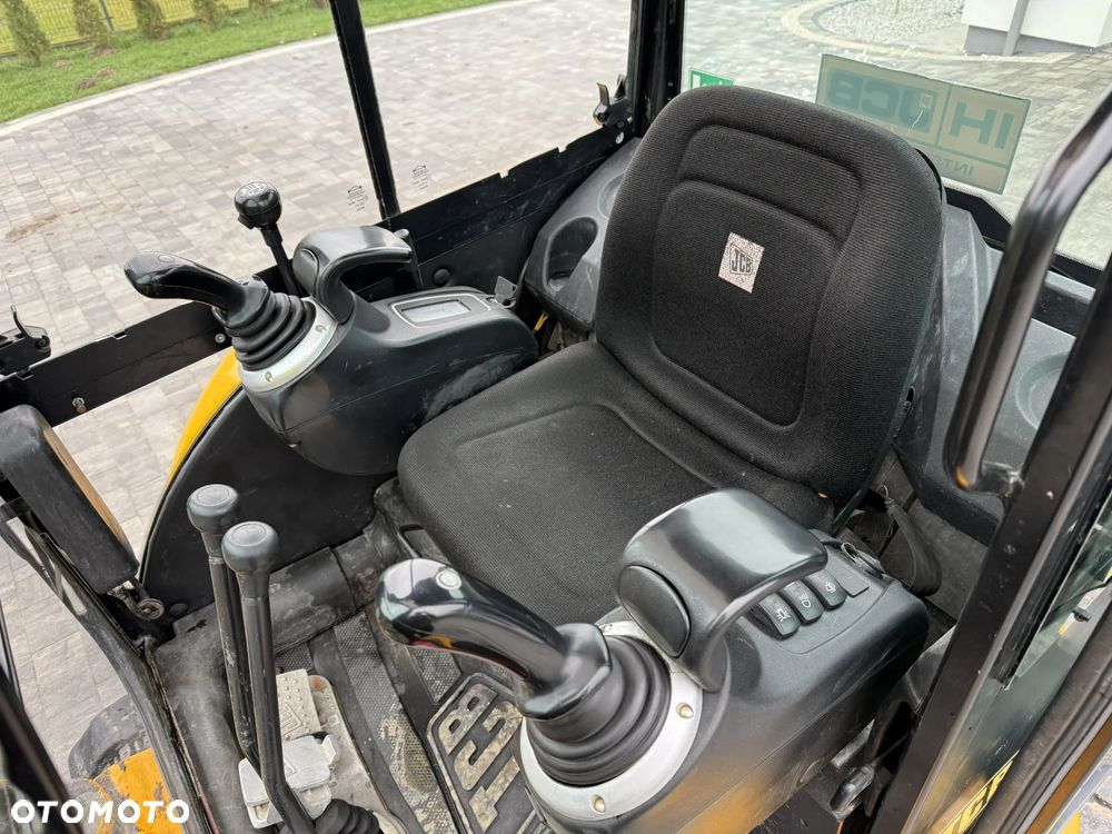 JCB 8025 - 8