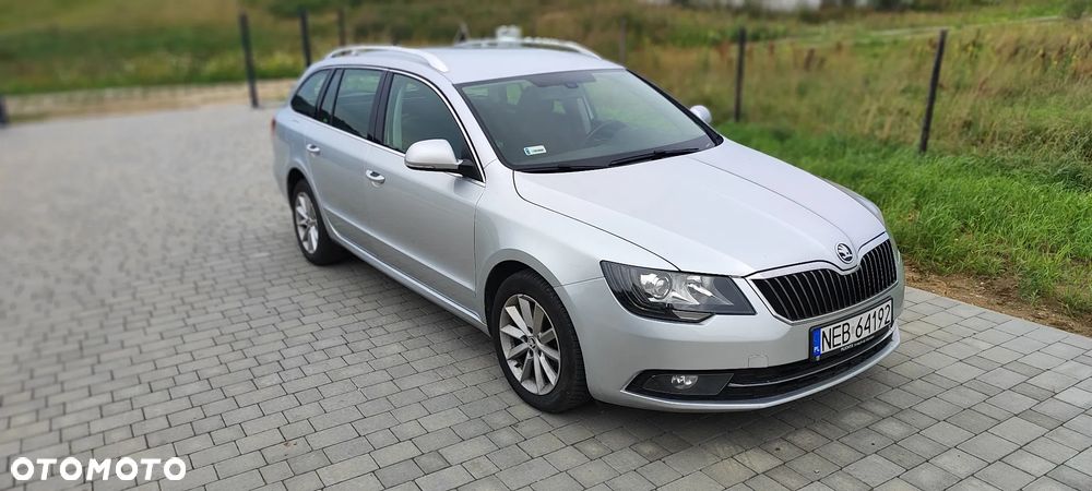 Skoda Superb 2.0 TDI Active DSG - 2