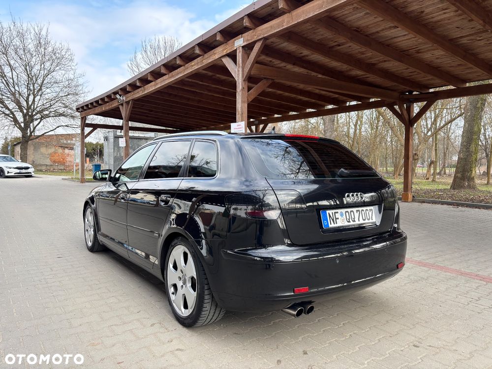 Audi A3 Sportback 2.0 TDI DPF Ambiente - 4