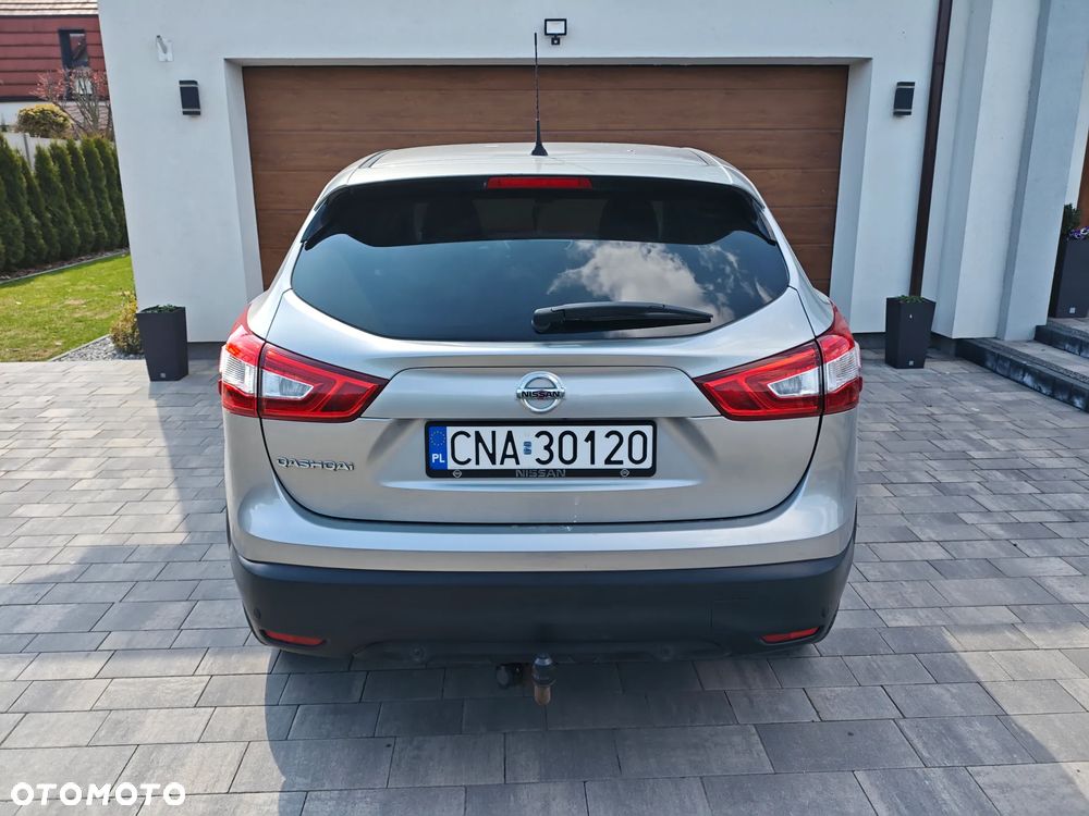 Nissan Qashqai - 2