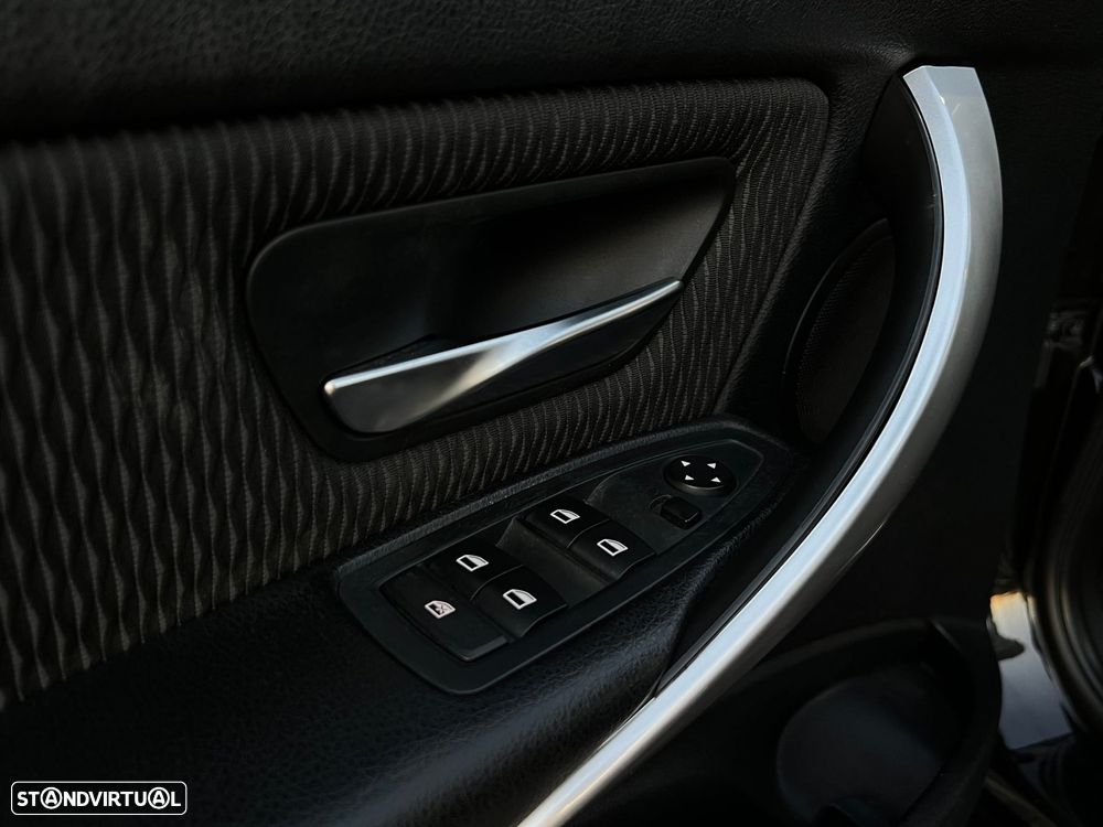 BMW 318 d Line Sport - 13
